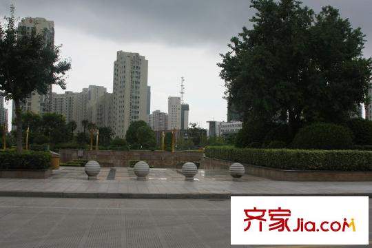 中邦上海城項目對面的公園