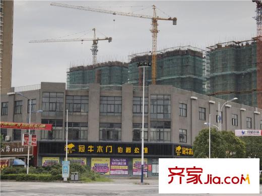 金科世界城距離項目50米的建材店