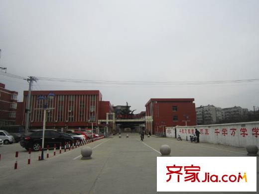 德民旺角項(xiàng)目北側(cè)行知小學(xué)
