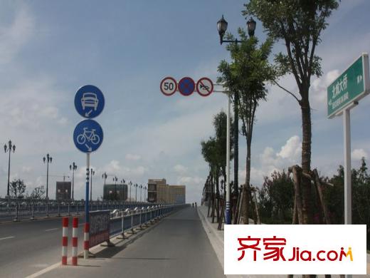 五洲御錦城北側(cè)50米的北城大橋（2012.10.01）
