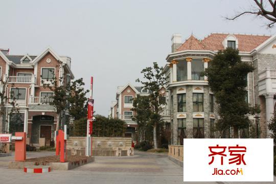 城市名人府邸小區(qū)入口（20110114）