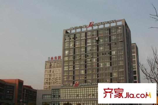 綠地新都會(huì)項(xiàng)目北側(cè)50米的錦江之星