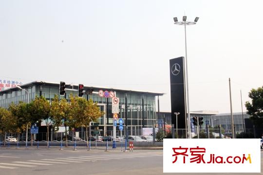 弘陽上城北側(cè)60米的奔馳4S店