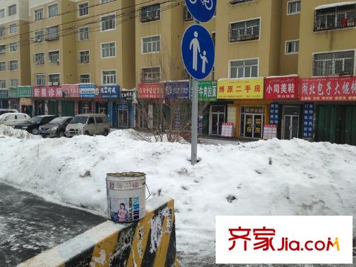 雅山新天地三期周邊小吃店