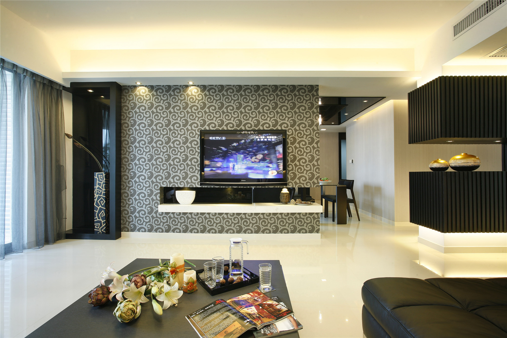 130平米装修,三居室装修,15-20万装修,客厅,现代简约风格,电视背景墙,灰色