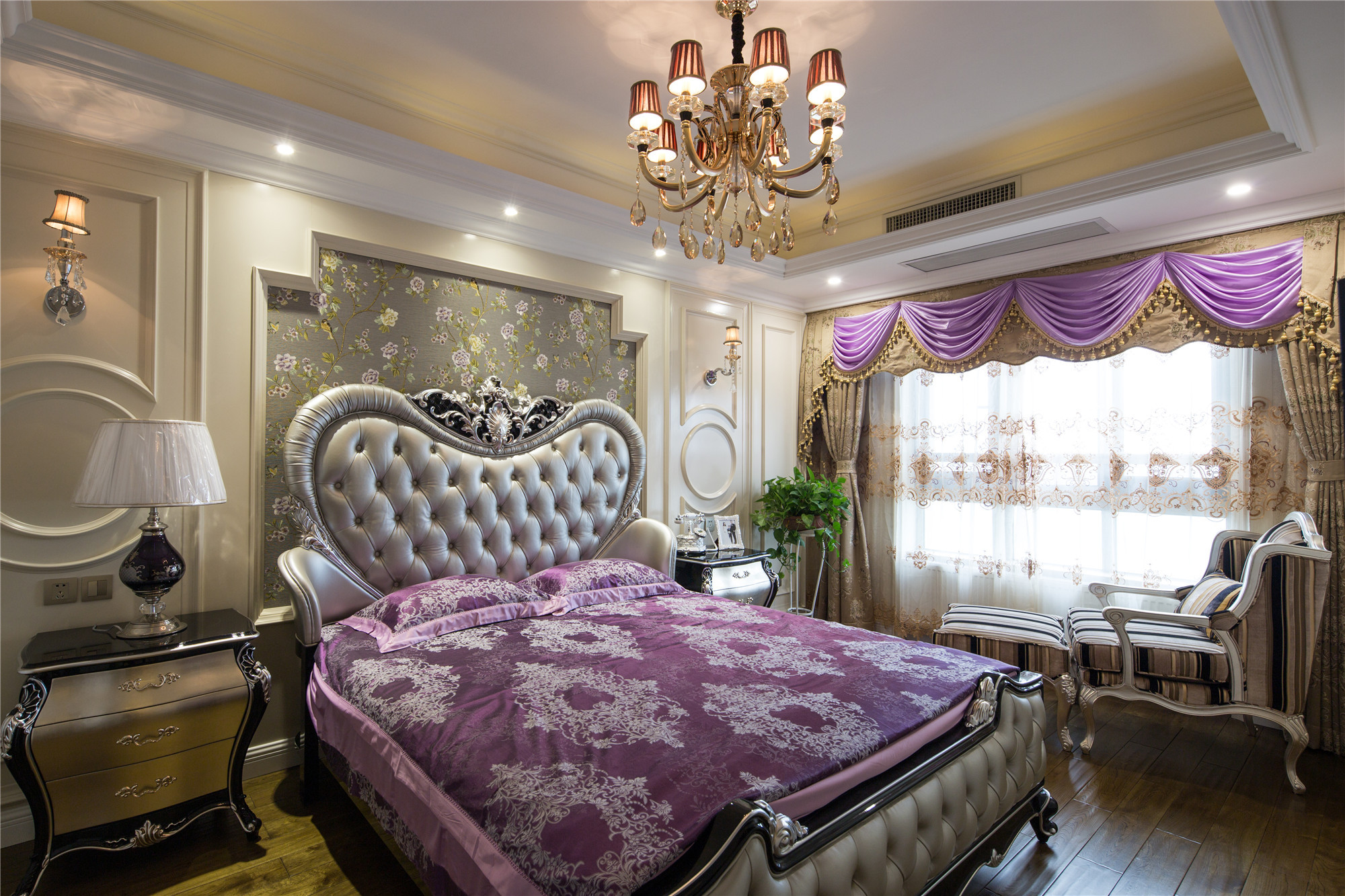 欧式风格,二居室装修,100平米装修,20万以上装修,卧室,床上用品,紫色,卧室背景墙