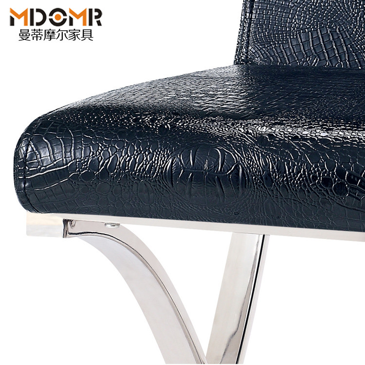 曼蒂摩尔 黑色白色金属裂纹不锈钢皮革成人简约现代 A8餐椅