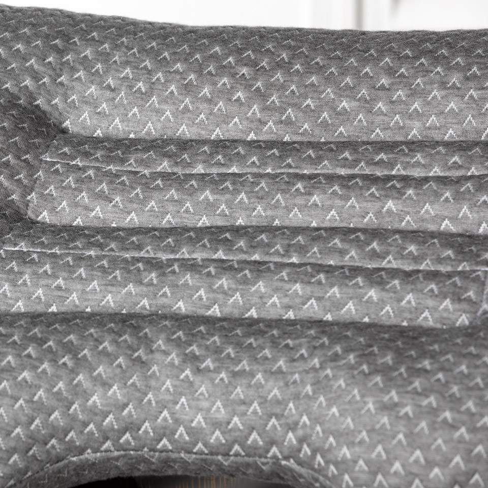 多喜爱 典雅定型保健枕竹炭长方形 枕头