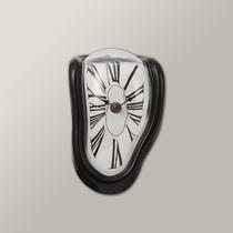 黑色银色塑料单面北欧风格 直角扭曲钟挂钟