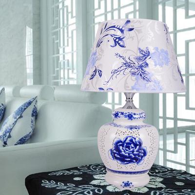 卡菲斯 牡丹青花瓷牡丹红陶瓷布现代中式镂空雕花白炽灯LED节能灯 台灯