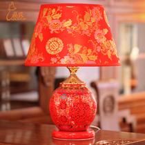 红色布陶瓷现代中式镂空雕花白炽灯 台灯