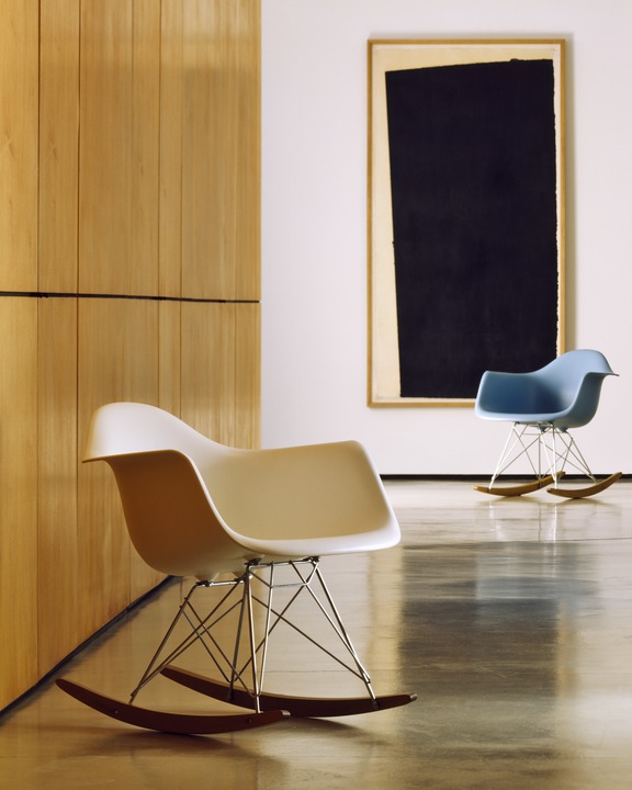 赫曼米勒 成人简约现代 Eames摇摇椅（镀铬底座&枫木摇杆）摇椅