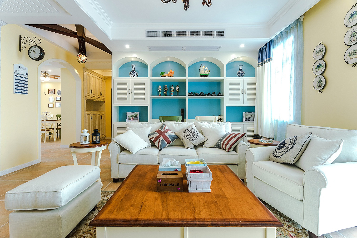 地中海风格,三居室装修,20万以上装修,120平米装修,客厅,沙发,沙发背景墙,蓝色,白色