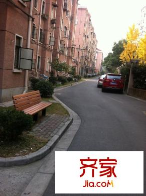 平南三四村外景图