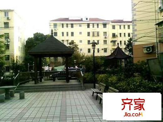 齐二小区外景图