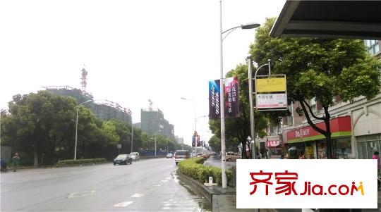 世茂云图周边-公交站
