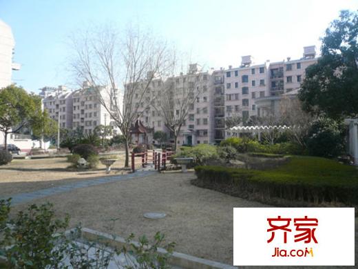 梅花路768弄小區(qū)外景圖梅花路768弄 
