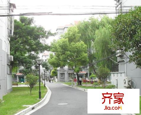 龙柏七村外景图