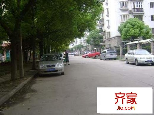 龙柏六村外景图