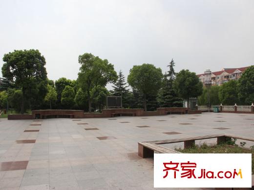 尼德蘭官邸周邊廣場