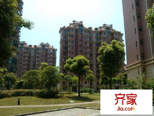 保利金爵公寓
