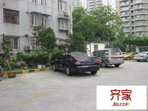 丁香大楼外景图