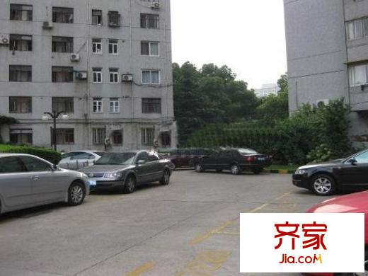 丁香大楼外景图