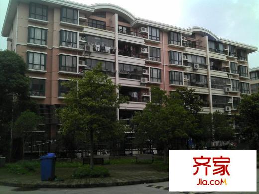 浦發(fā)綠城2801弄小區(qū)外景圖 