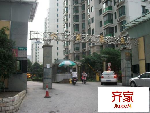水岸豪庭外景图