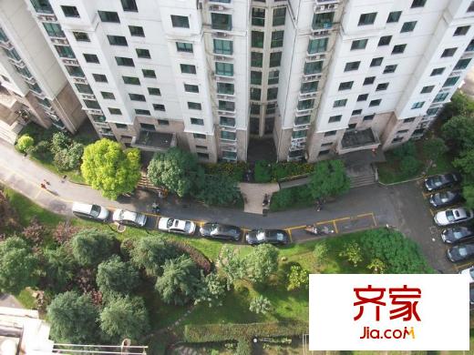 水岸豪庭外景图