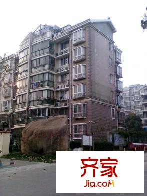 杨泰春城外景图