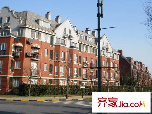 绿地诺丁山别墅配套图周边配套-泰晤士小镇