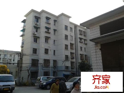 场中路2800弄小区外景图