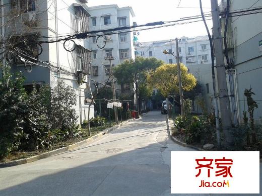 场中路2800弄小区外景图