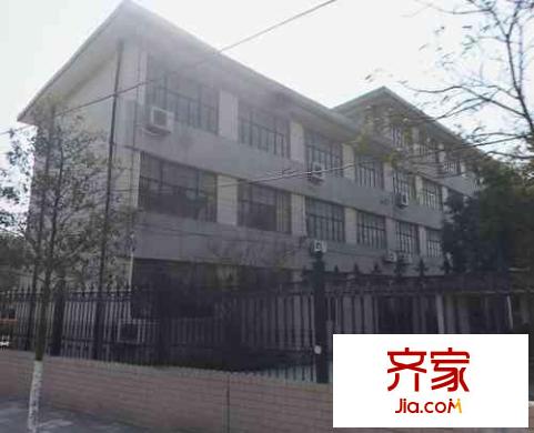 華盛名門外景圖