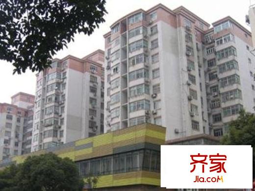 建華小區(qū)外景圖  