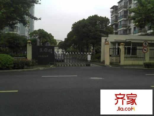 浦發(fā)綠城2080弄小區(qū)外景圖 