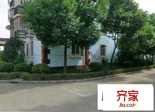 龍臣公寓外景圖