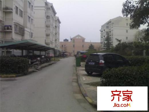 東南三村外景圖 