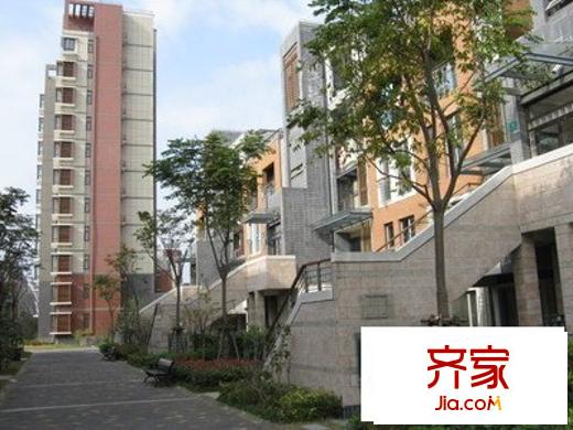 綠地東岸漣城外景圖 