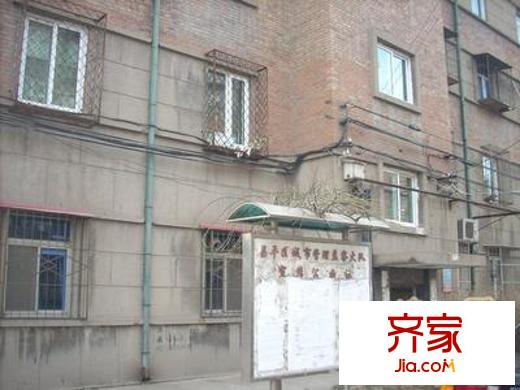 沙河一通宿舍小区外景图