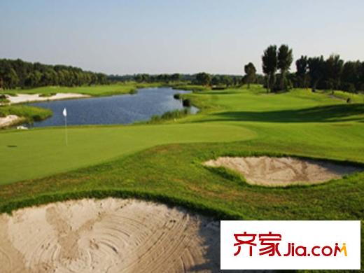 夏威夷蓝湾周边配套-高尔夫球场