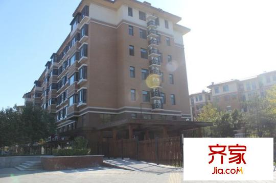 万城华府别墅外景图