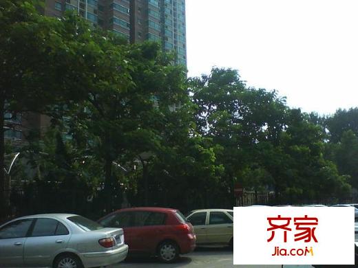 城市广场外景图停车场