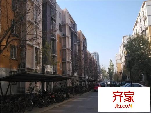 龙博苑一区外景图