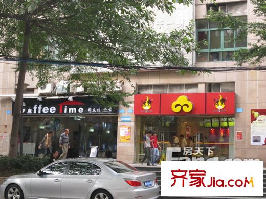 龙津华府商铺、餐馆(距离项目500米)