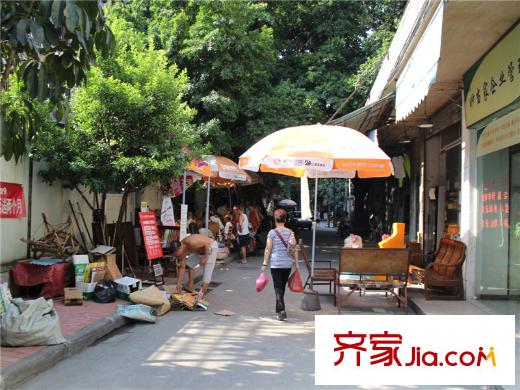 君荟名轩隔壁小区,距离项目约5米