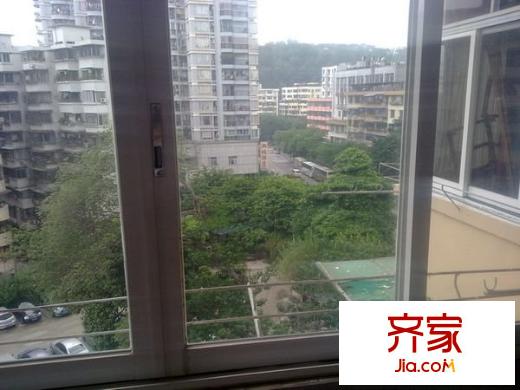 麓景路大院外景图