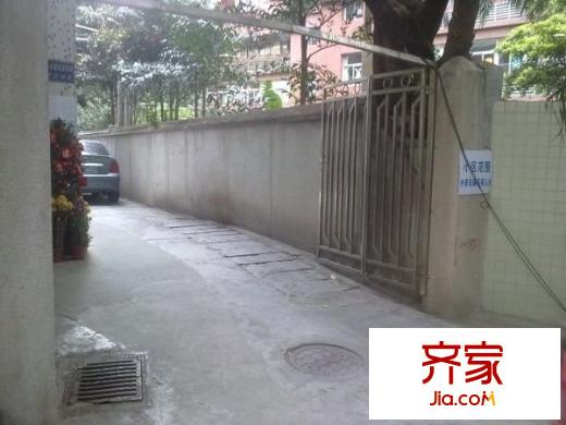 白云路小区外景图