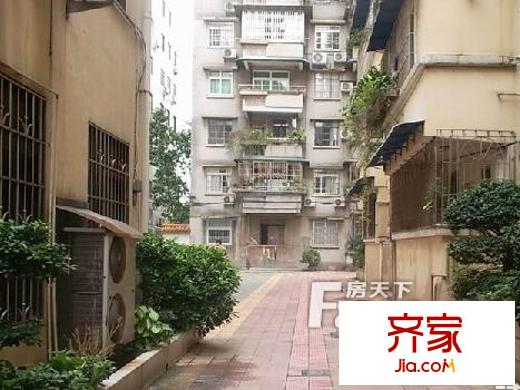 米市路大院外景图